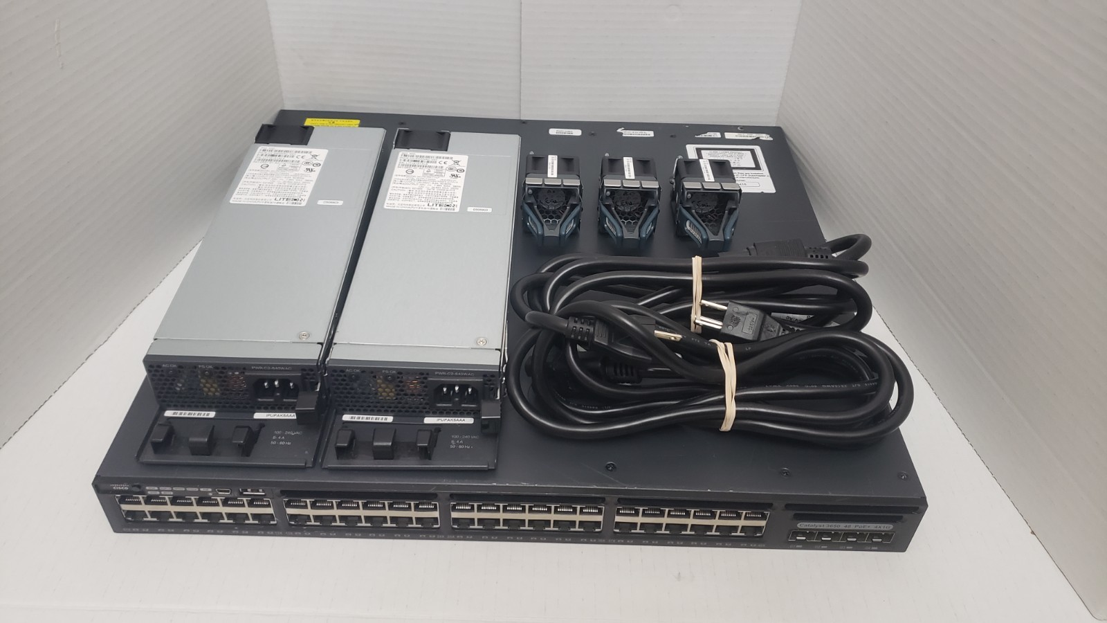Cisco WS-C3650-48PS-S 48-Port PoE + 4x 1GB SFP+ w/ AC Power - Photo 1