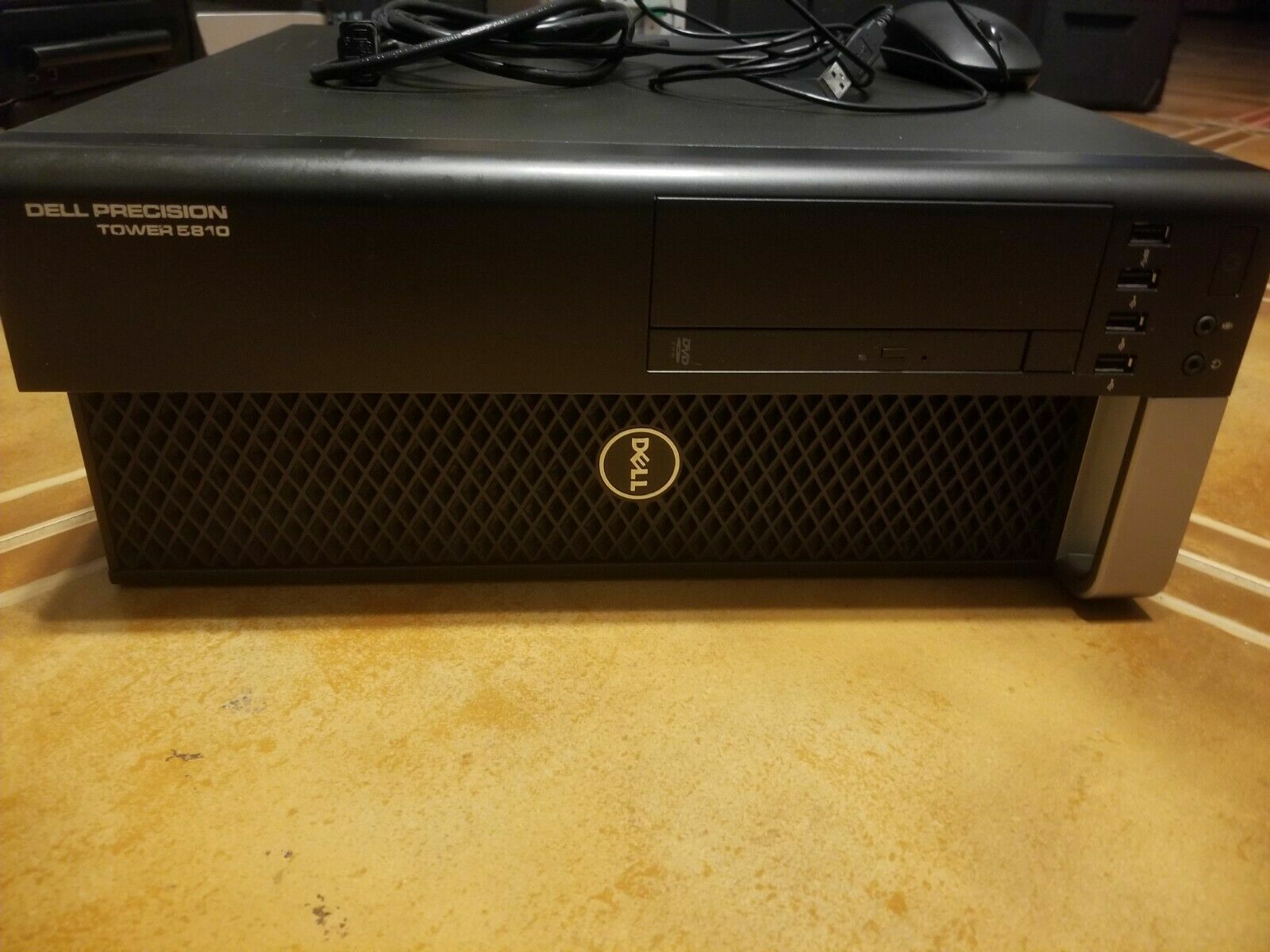 Dell Precision 5810 Desktop Workstation Xeon E5 1603 V3 8GB DDR4 Ram 500GB HDD - Photo 1